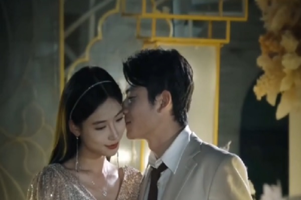 Flash-Married And Utterly Spoiled Chinese Drama